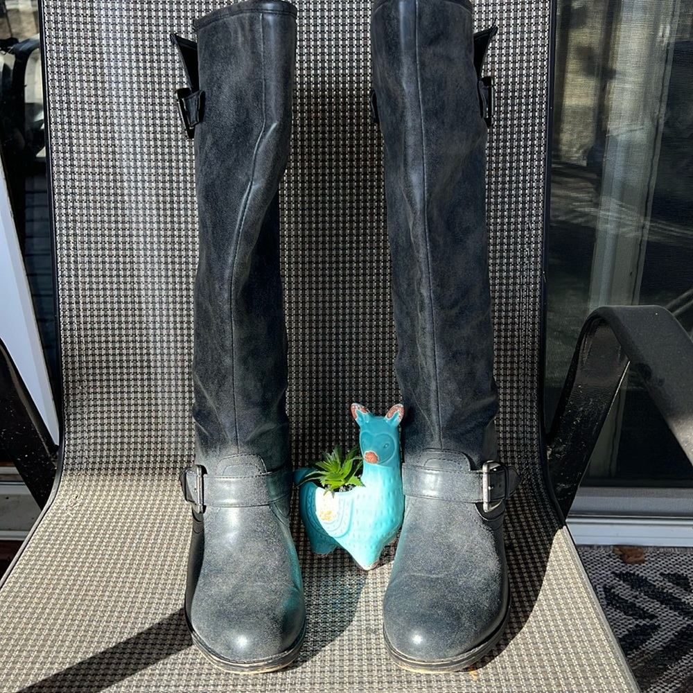 Madden Cactuss riding boots. Metal studs and red back zipper. Dark gray